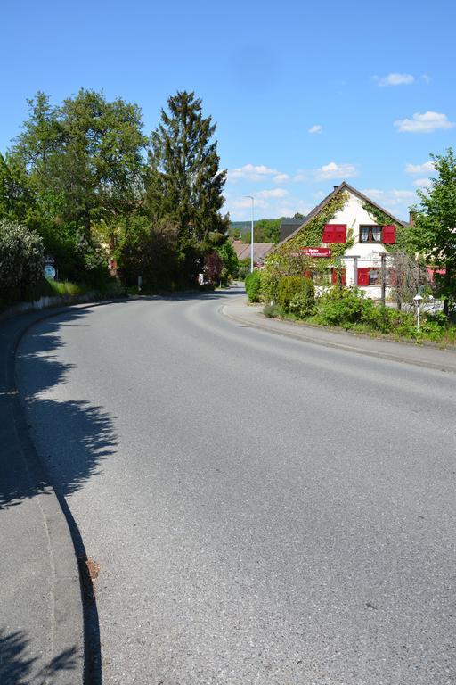 Alte Schreinerei-Auberge Harlekin Randegg エクステリア 写真