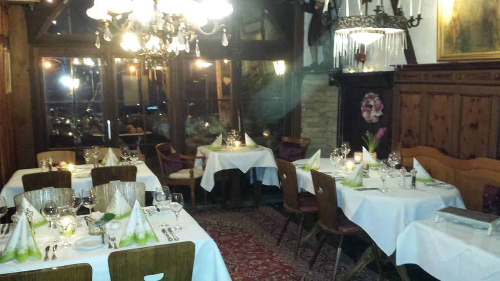 Alte Schreinerei-Auberge Harlekin Randegg エクステリア 写真