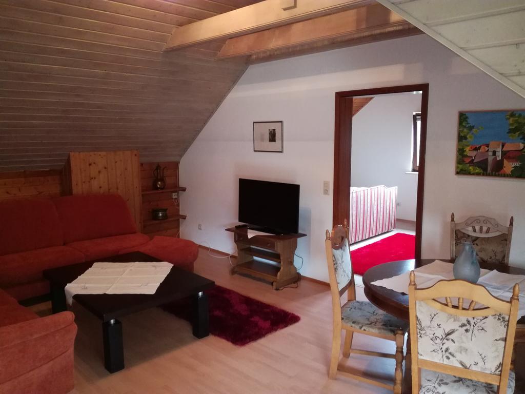 Alte Schreinerei-Auberge Harlekin Randegg エクステリア 写真