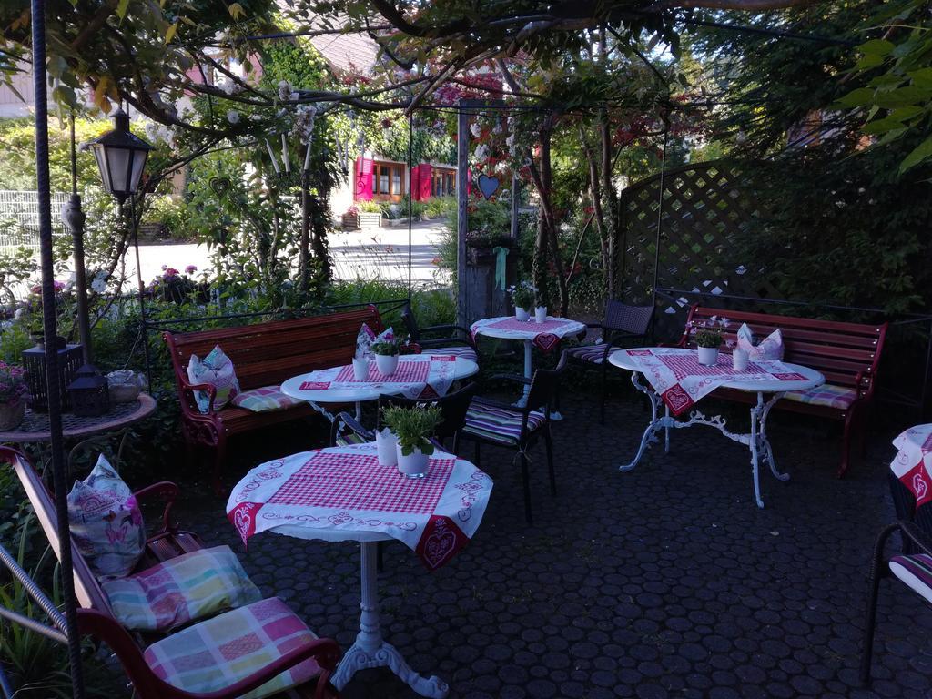 Alte Schreinerei-Auberge Harlekin Randegg エクステリア 写真