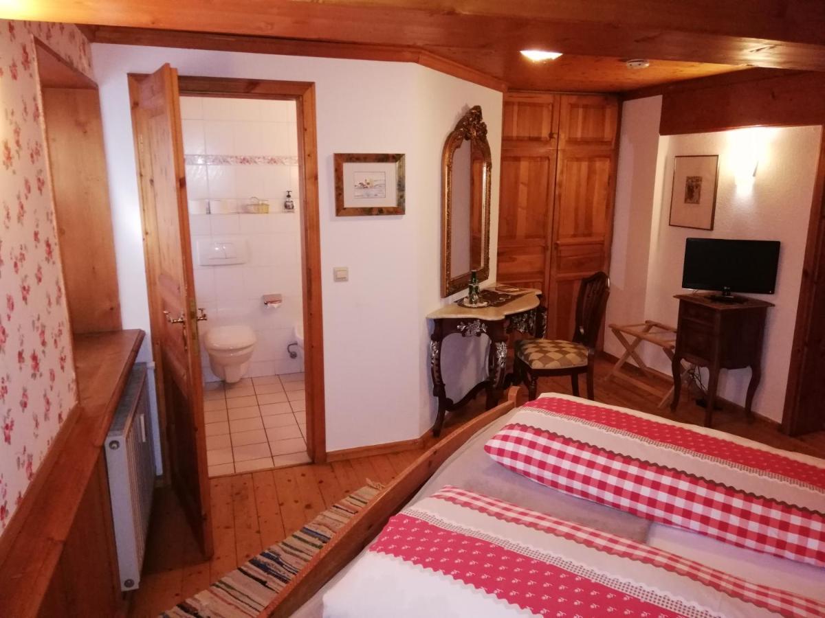 Alte Schreinerei-Auberge Harlekin Randegg エクステリア 写真